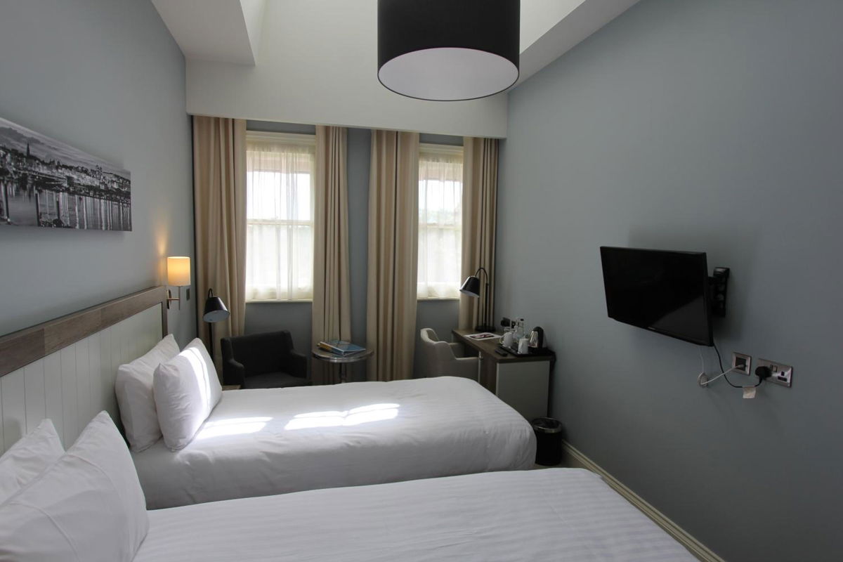 Yarrow Hotel photo 2