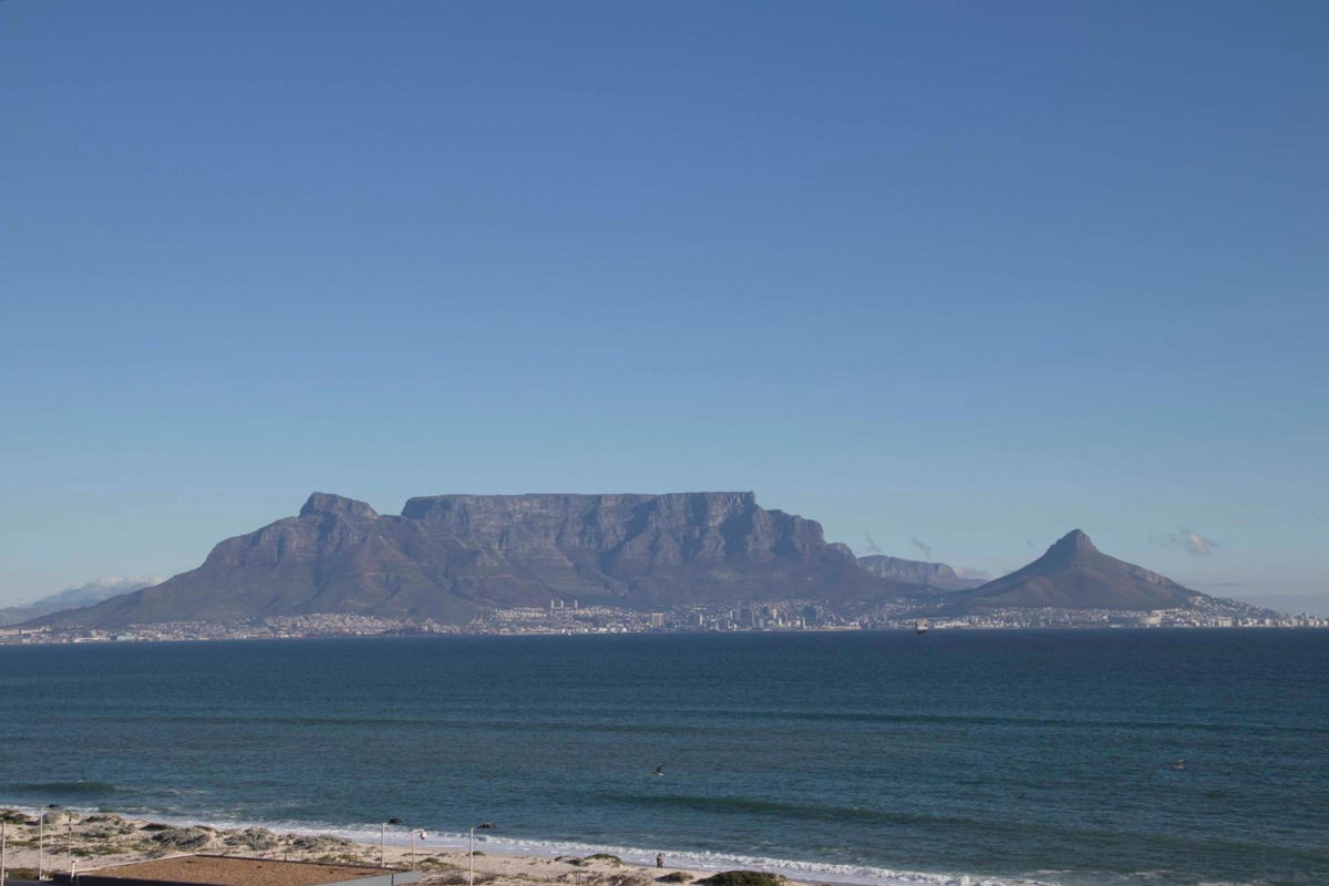 Cape Town Beachfront Accommodation in Blouberg photo 5