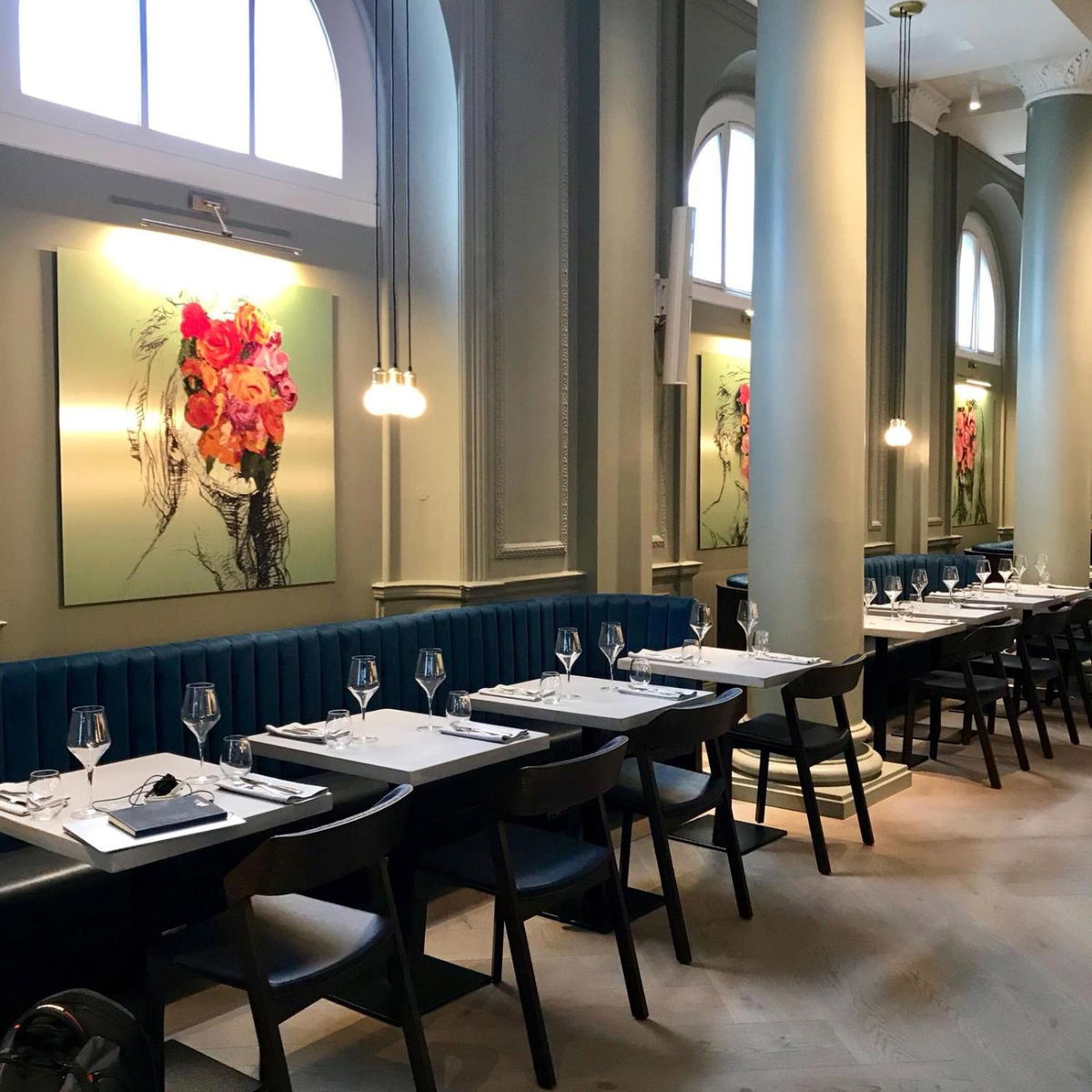 The Clermont London, Victoria photo 2