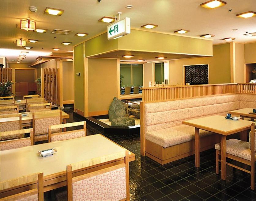 Fukuyama New Castle Hotel photo 3