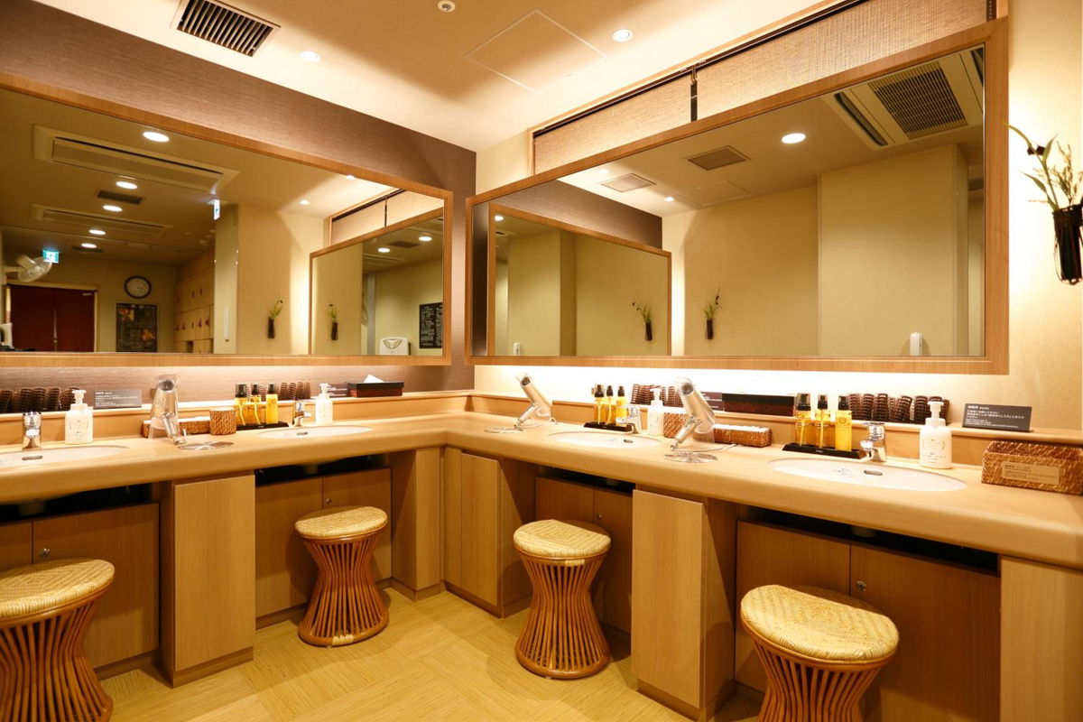 Dormy Inn Premium Namba Natural Hot Spring photo 3