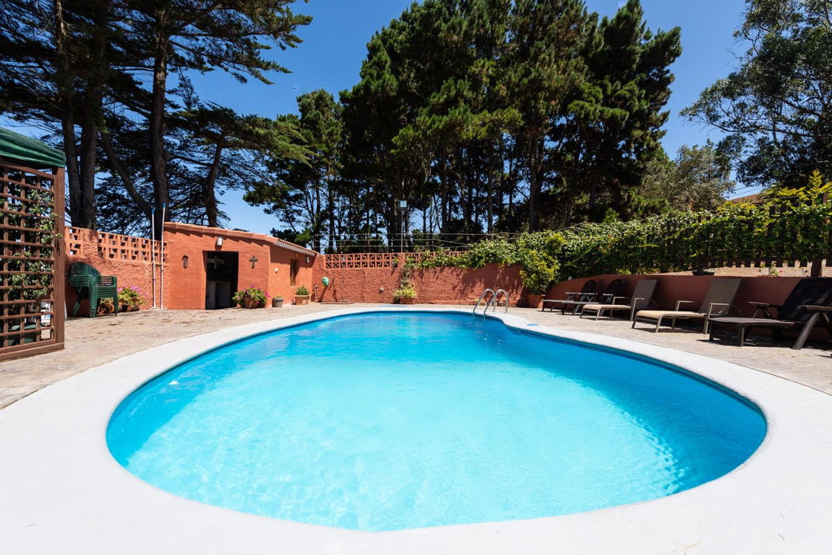 Villa Rural EL Poleo D&R con Piscina Climatizada Privada y Solárium in Pico de Viento, ES