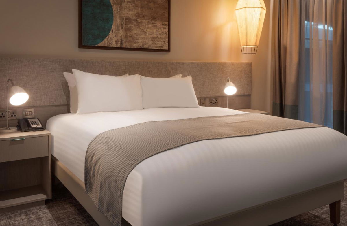 Staybridge Suites London Heathrow - Bath Road by IHG photo 3