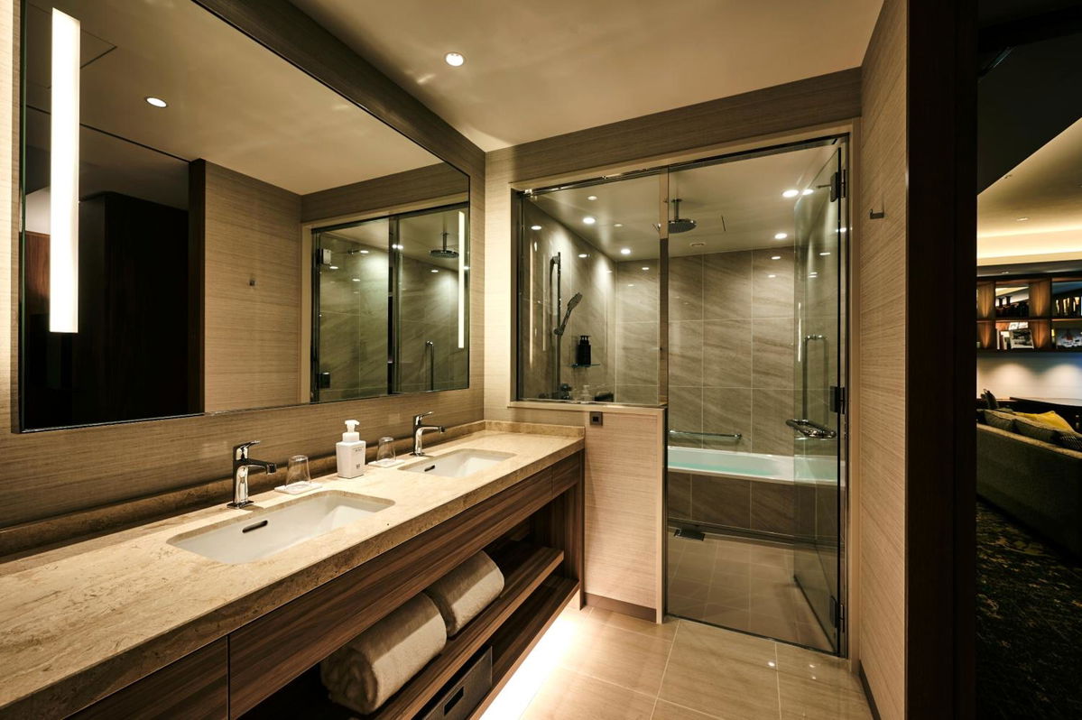 The Royal Park Hotel Iconic Osaka Midosuji photo 5
