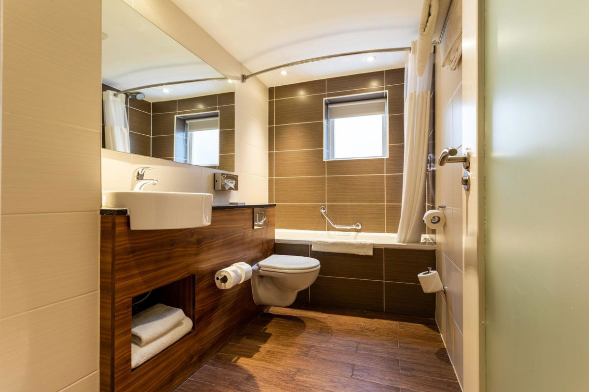 Holiday Inn Newcastle-Jesmond by IHG photo 2