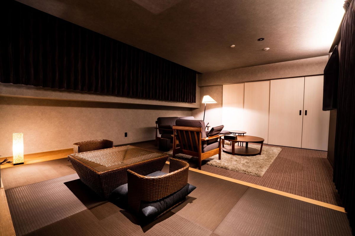 Randor Hotel Namba Osaka Suites photo 4