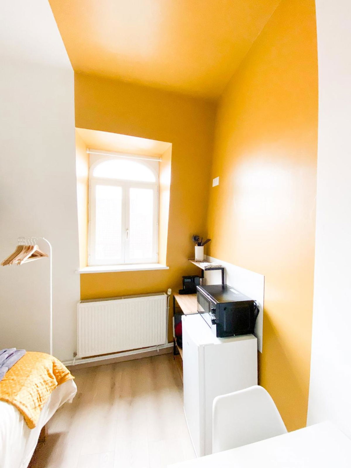 Roubaix Lille private shower & Netflix photo 4