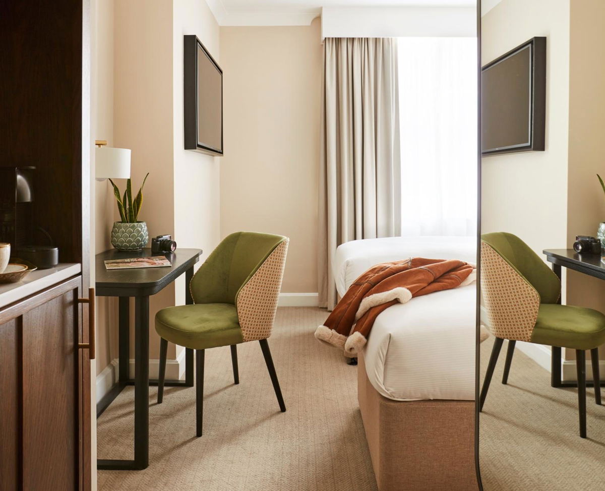 The Clermont London, Victoria photo 5