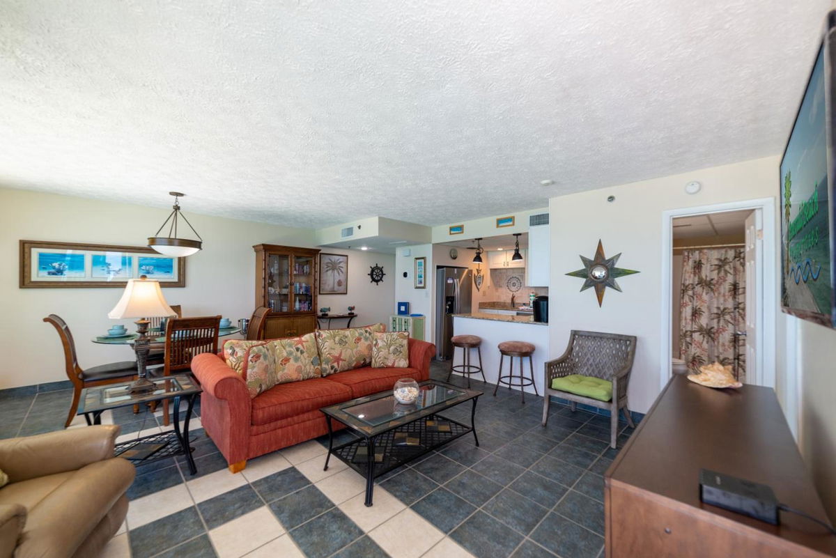 Sunbird 1205W 'Compass Rose Penthouse' photo 2