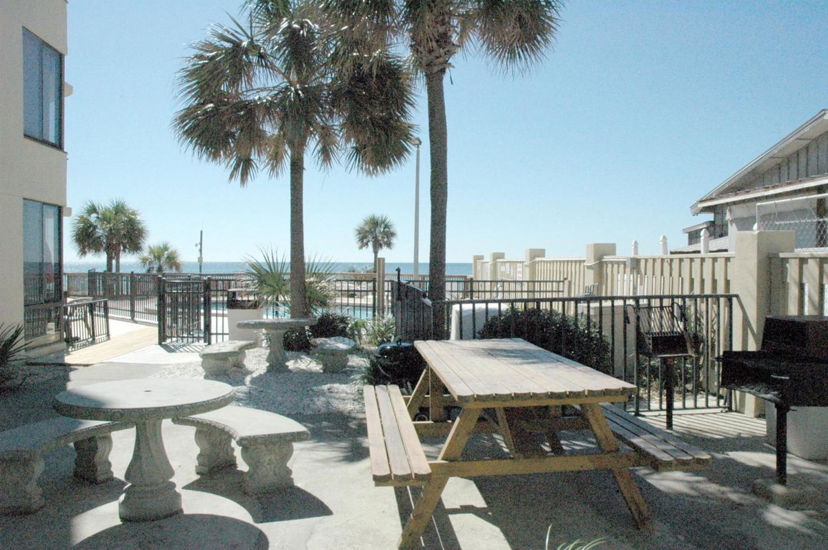 Sunbird 1205W 'Compass Rose Penthouse' photo 3