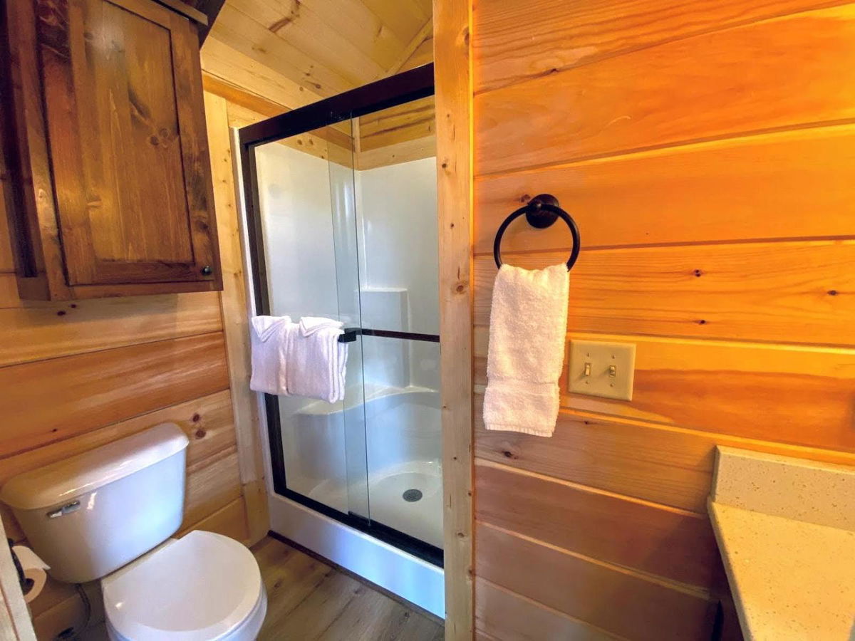 B1 NEW Awesome Tiny Home with AC Mountain Views Minutes to Skiing Hiking Attractions photo 5