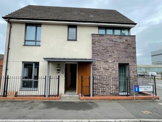 Holiday Home In Cardiff. Sleeps 6 in Cardiff, GB