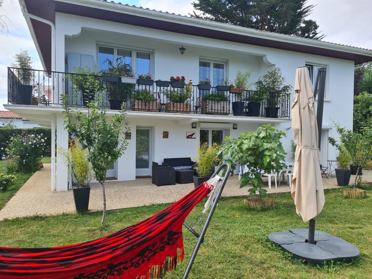 Appartement avec cuisine et grande piscine chauffée photo 3