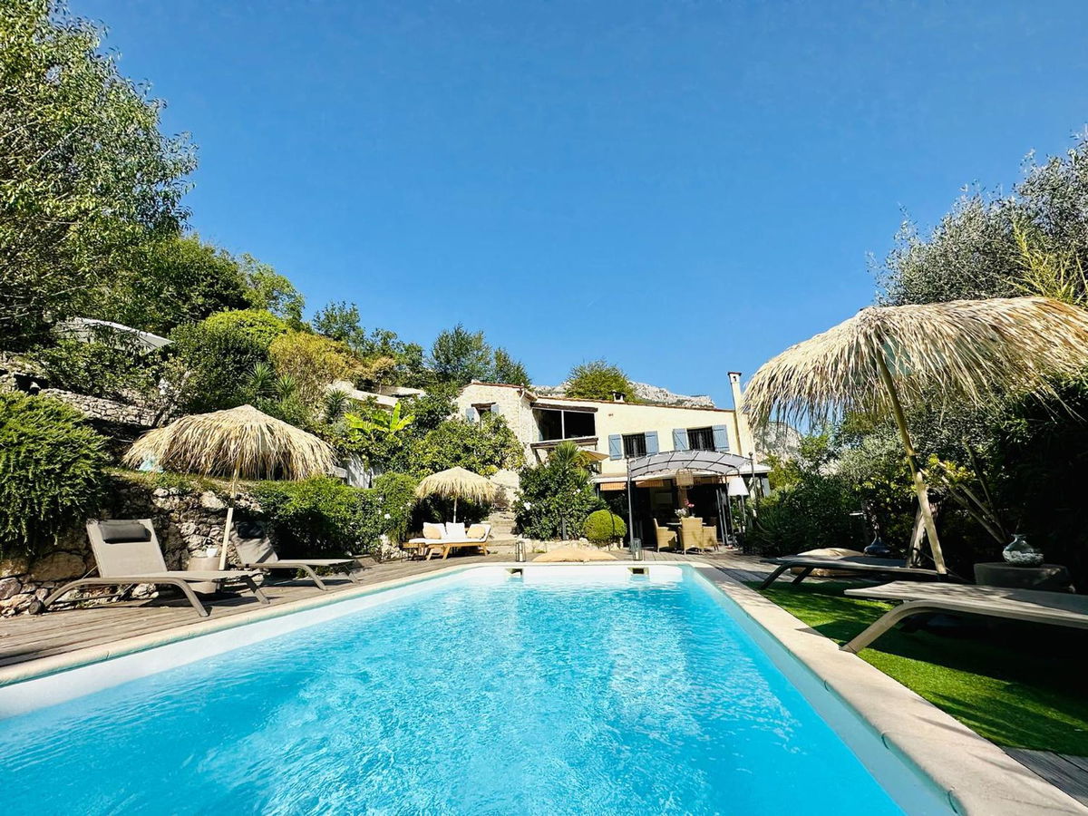 Gîte Les Deux Roches in Le Bar-sur-Loup, FR