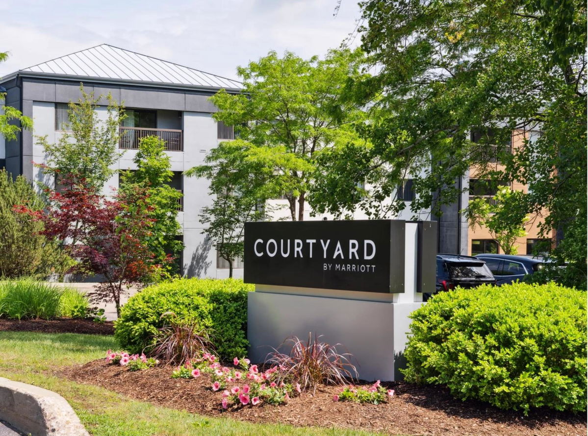 Courtyard Burlington Williston in Williston, US