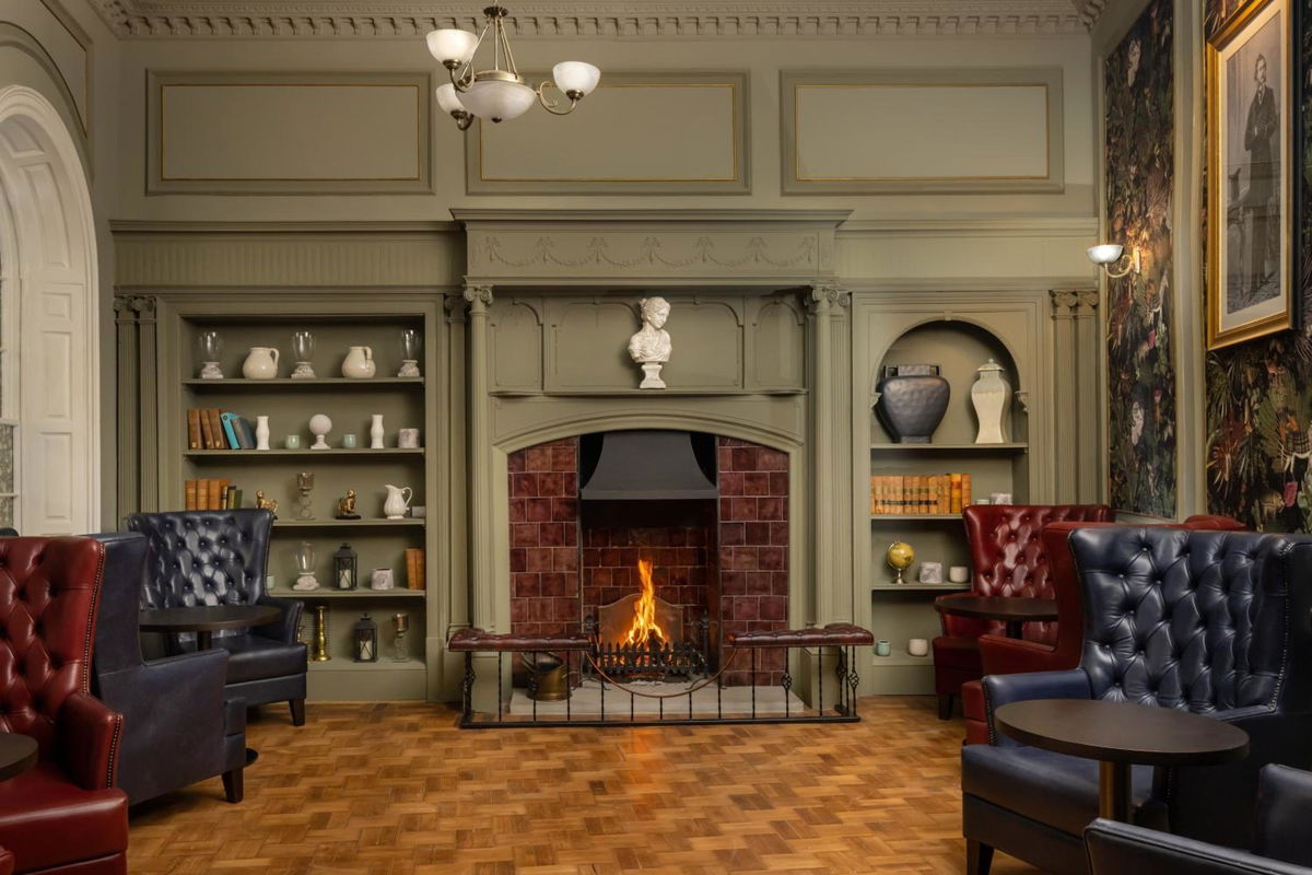 Buxton Crescent photo 3