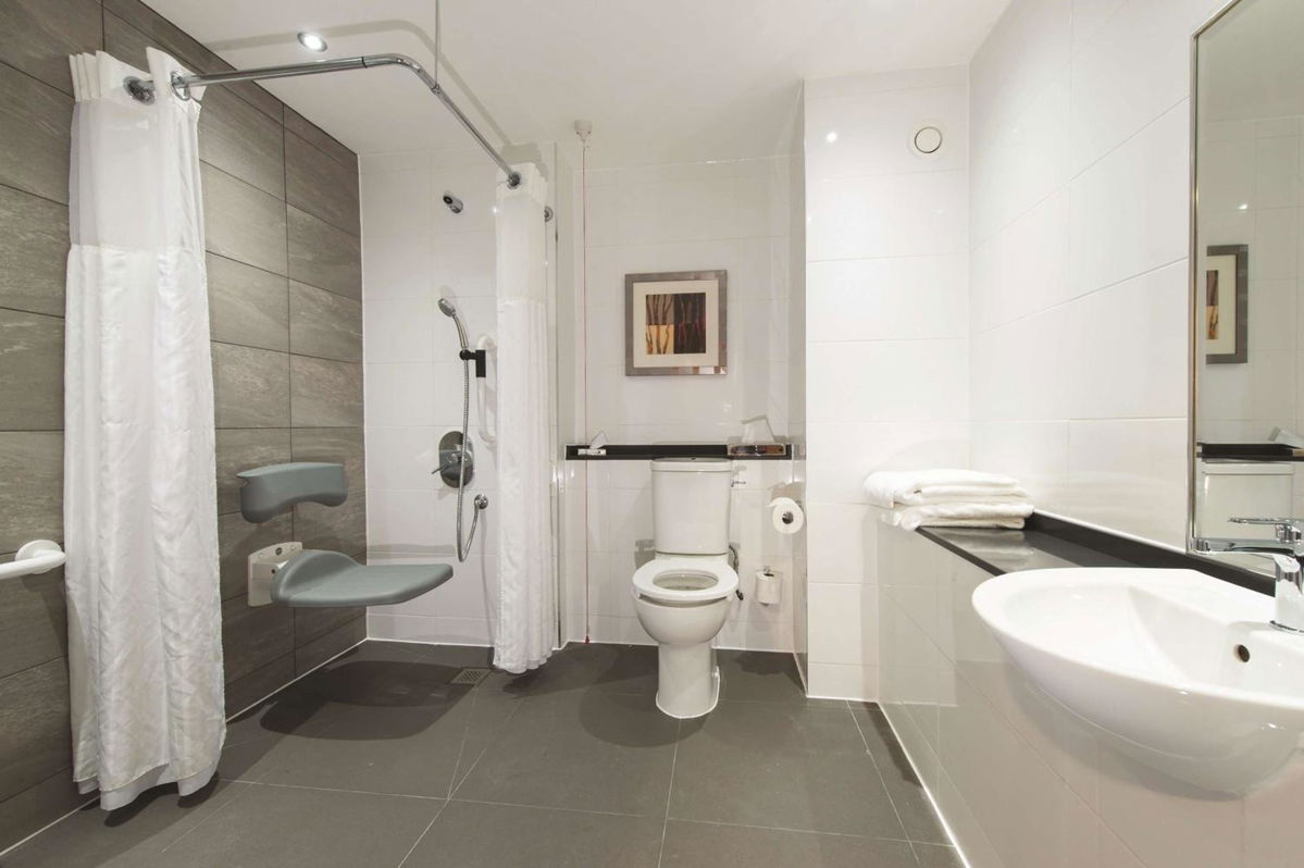 Doubletree By Hilton Glasgow Strathclyde photo 4