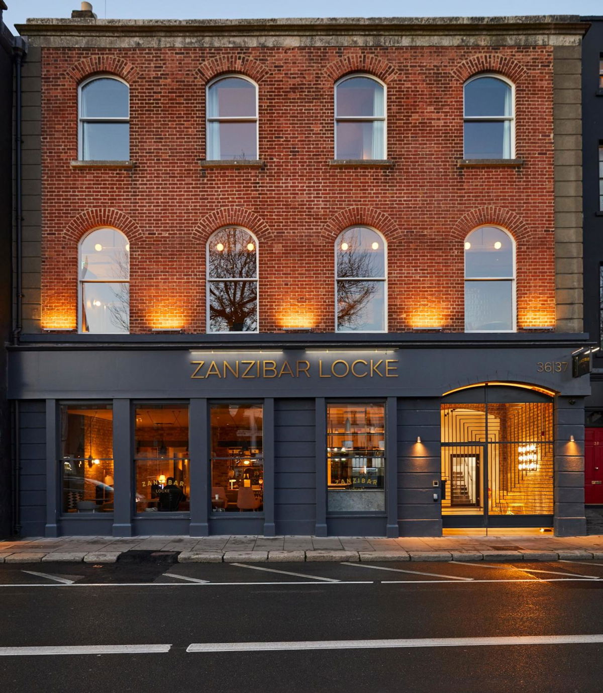 Zanzibar Locke in Dublin, IE