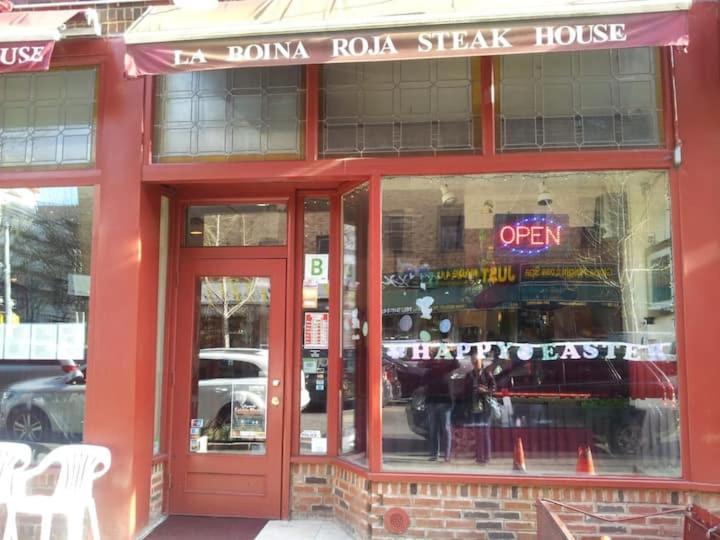 Cozy studio at the heart of Jackson Heights