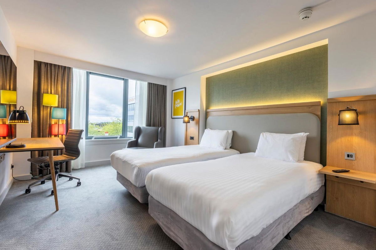 Holiday Inn Milton Keynes Central by IHG photo 2