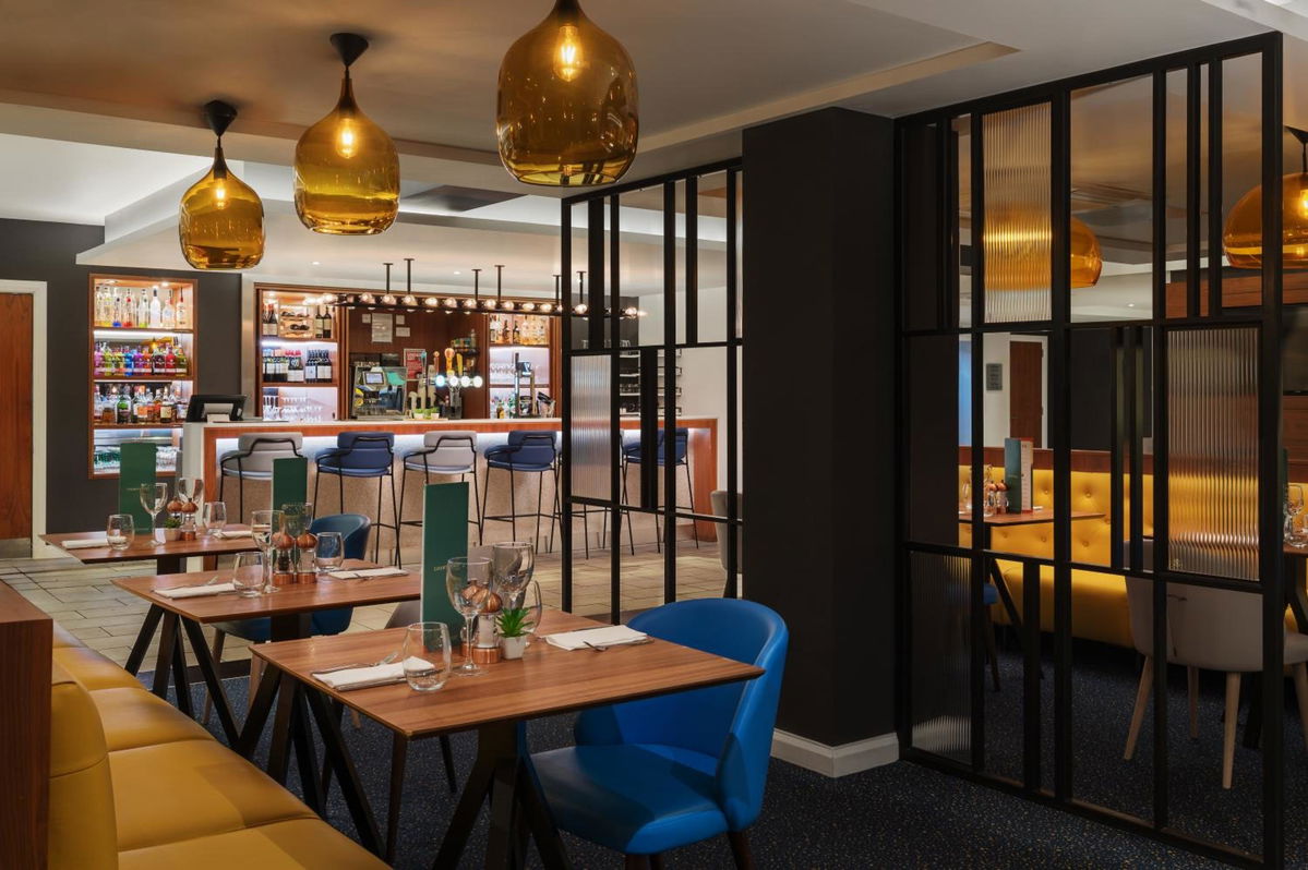 Courtyard by Marriott Glasgow Airport photo 2
