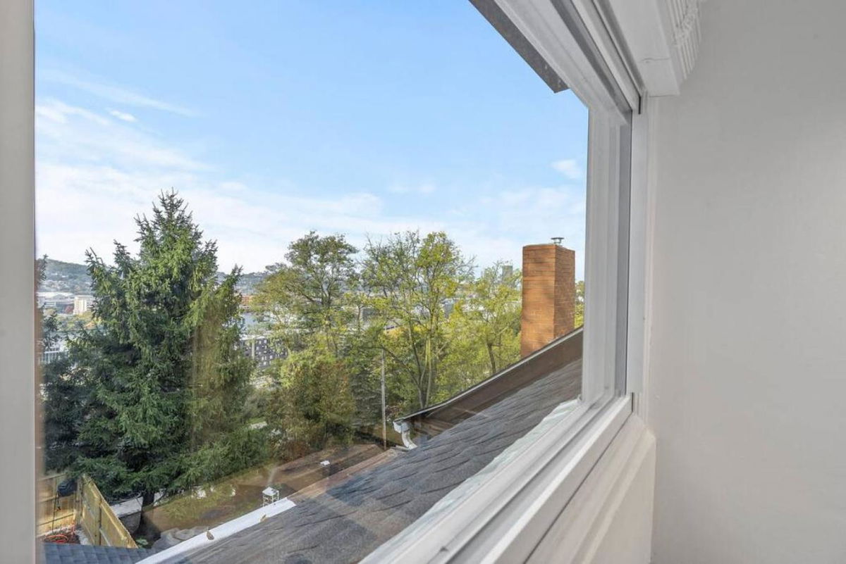 NEW Gorgeous 4bd near universities Hot tub Games photo 5