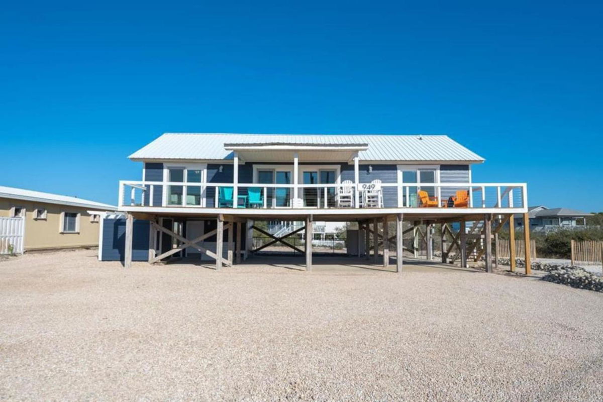 St. George Island Beach House w/ Balcony & Gulf Views photo 5