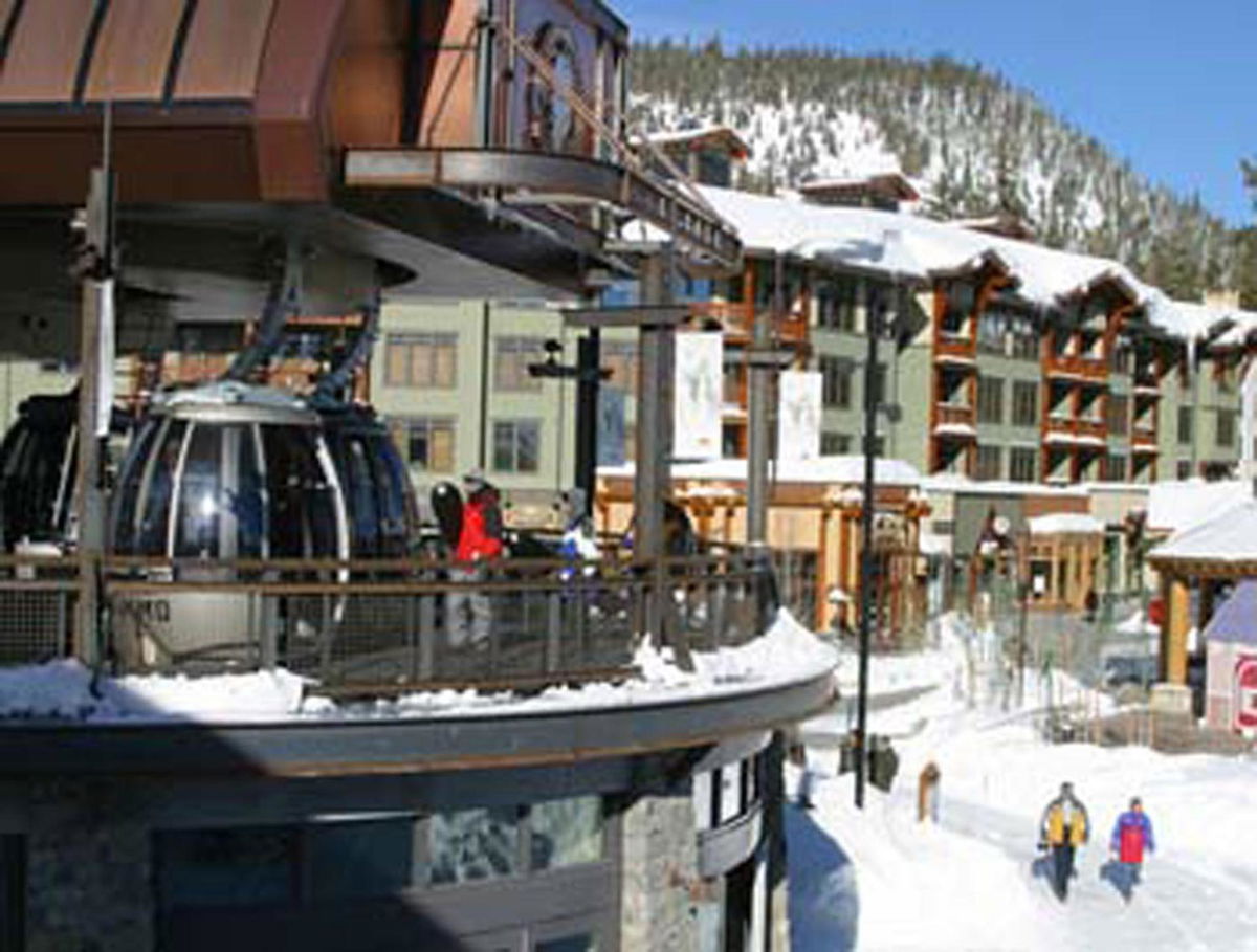 Village Treehouse #1 in Mammoth Lakes, us