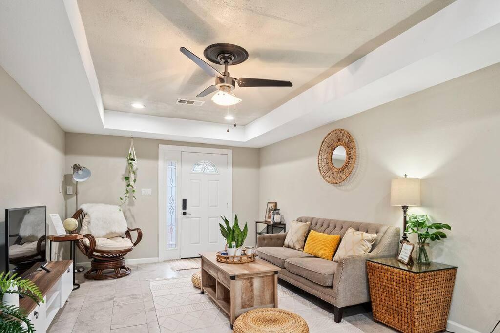 Cozy 2-BR Guesthouse in Southwest Houston in Houston, us