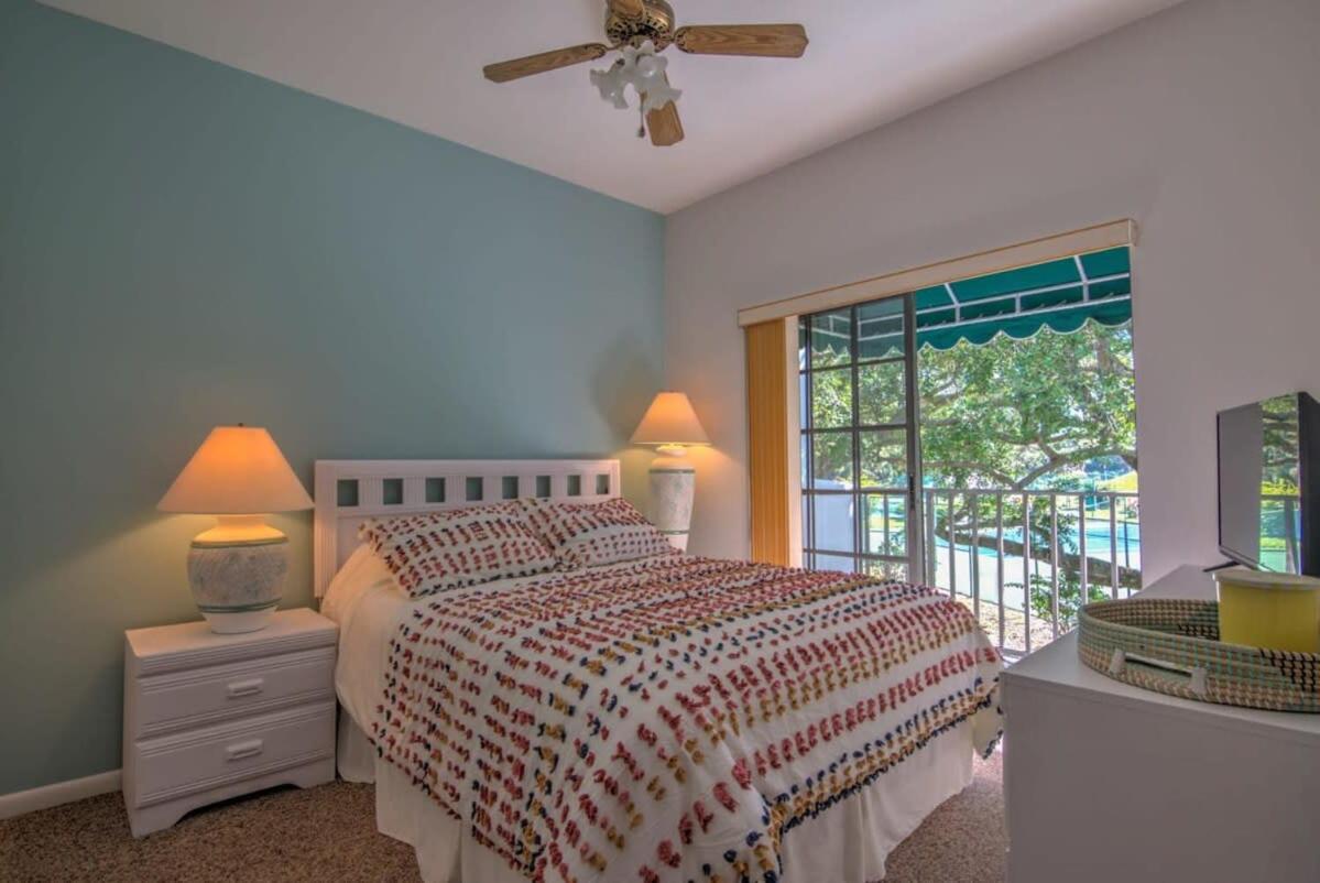Chic Naples Getaway - Tennis Pool Comfort photo 5