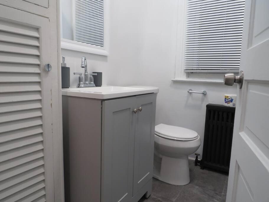 Cato Spacious 5BR Home Oakland Pittsburgh photo 3