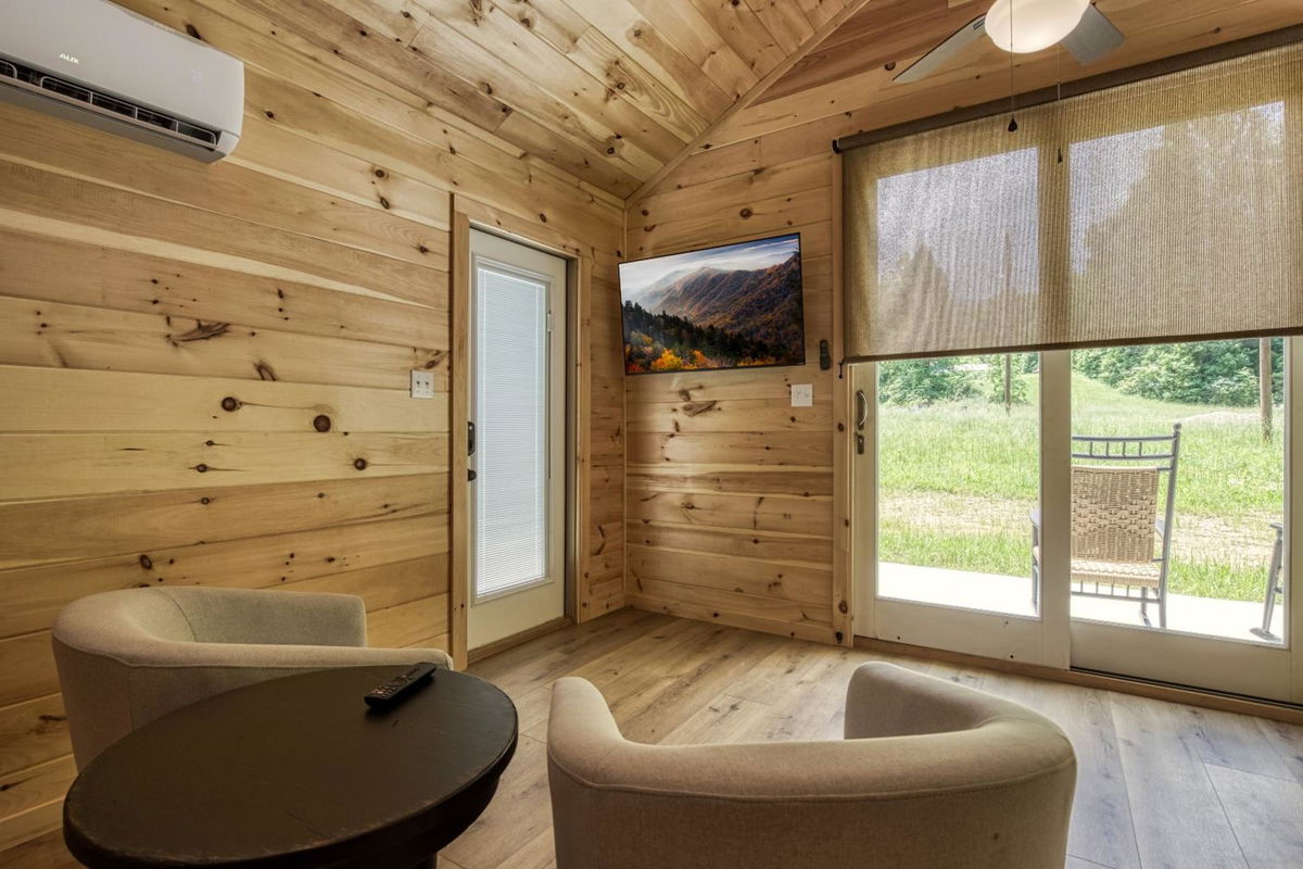 Grey Goose, Pickleball Court, Creek, WIFI, Mountain Views, Starting at 69, photo 3