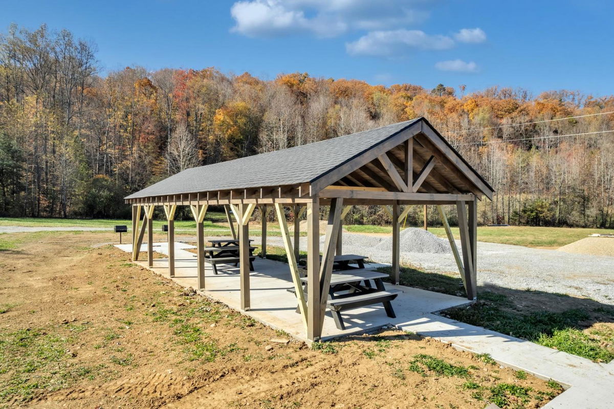 Grey Goose, Pickleball Court, Creek, WIFI, Mountain Views, Starting at 69, photo 2