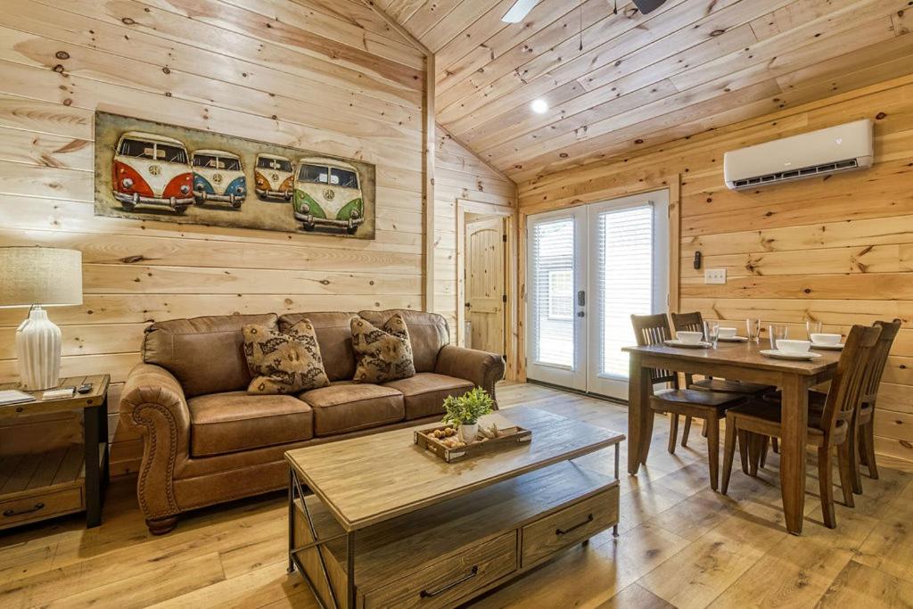 Queens Quarters, Pickleball Court, Creek, WIFI, Mountain Views, Starting at 79" photo 3