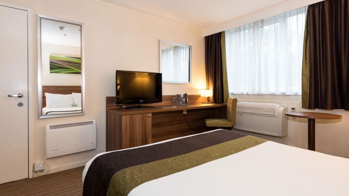 Holiday Inn Slough Windsor by IHG photo 5
