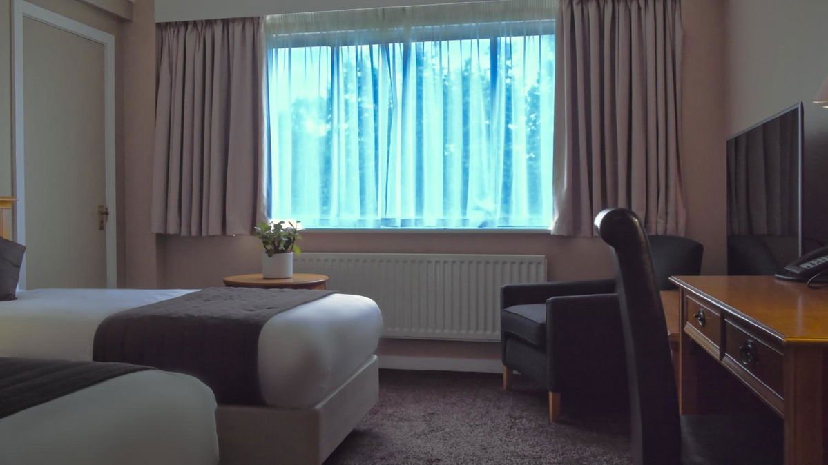 Grand Hotel Gosforth Park photo 2