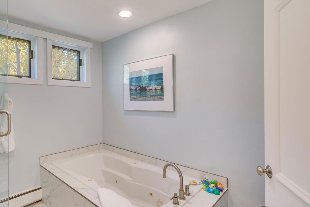 Luxury True Ski-InandSki-Out Beaver Creek Apartment! photo 3