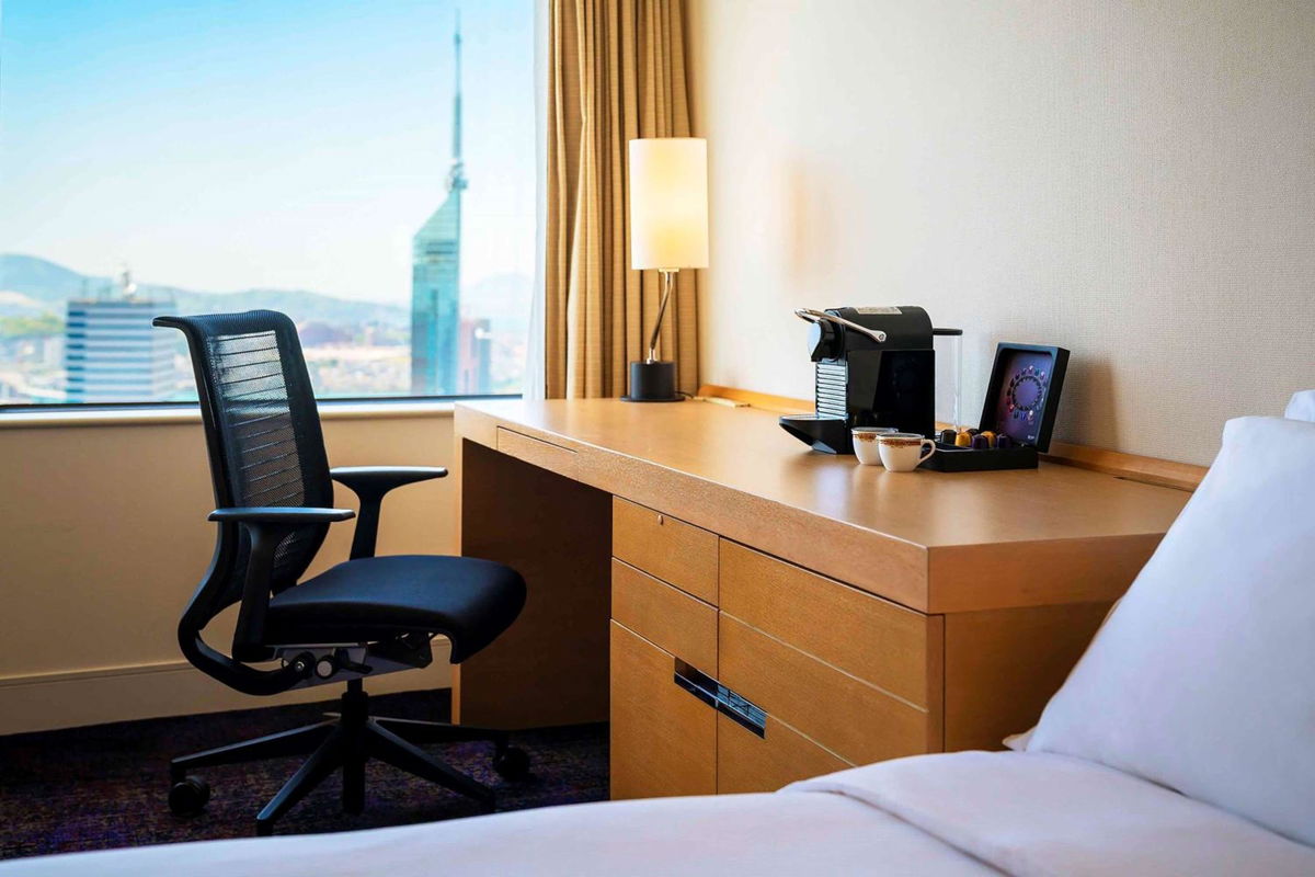 Hilton Fukuoka Sea Hawk photo 4