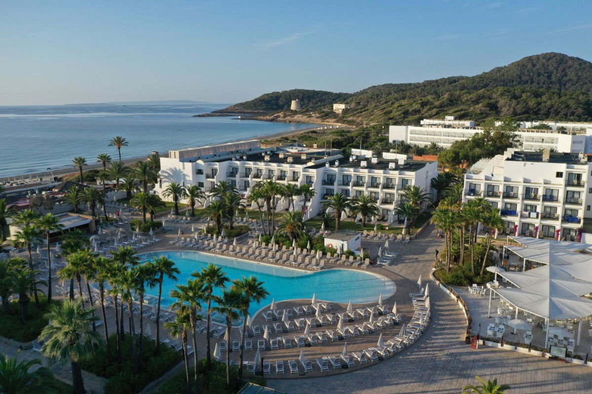 Grand Palladium White Island Resort & Spa - All Inclusive in Playa d'en Bossa, es