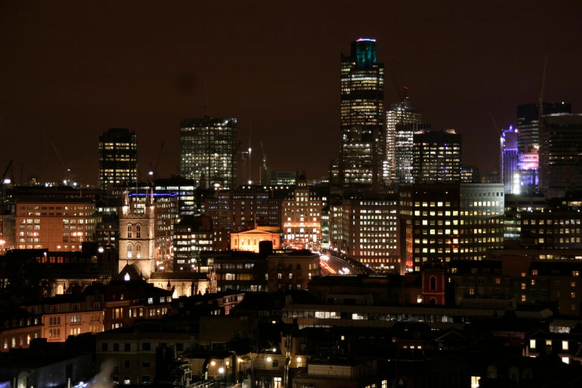 Marlin Aldgate Tower Bridge photo 2