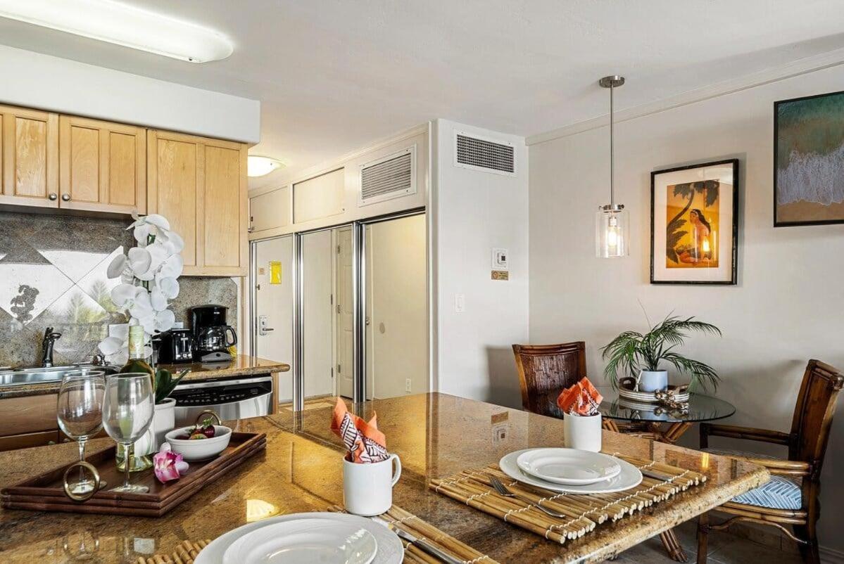 Lahaina Shores 507 · LS 507 West Maui Studio with Stunning Ocean photo 3