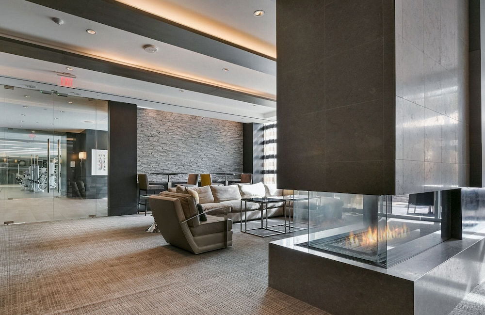 Luxury Apartment in heart of Reston 2 bedroom  photo 4