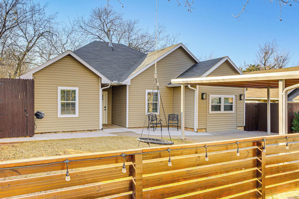 Sauna, Hot Tub & Cold Plunge: Oklahoma City Home! in Oklahoma City, US