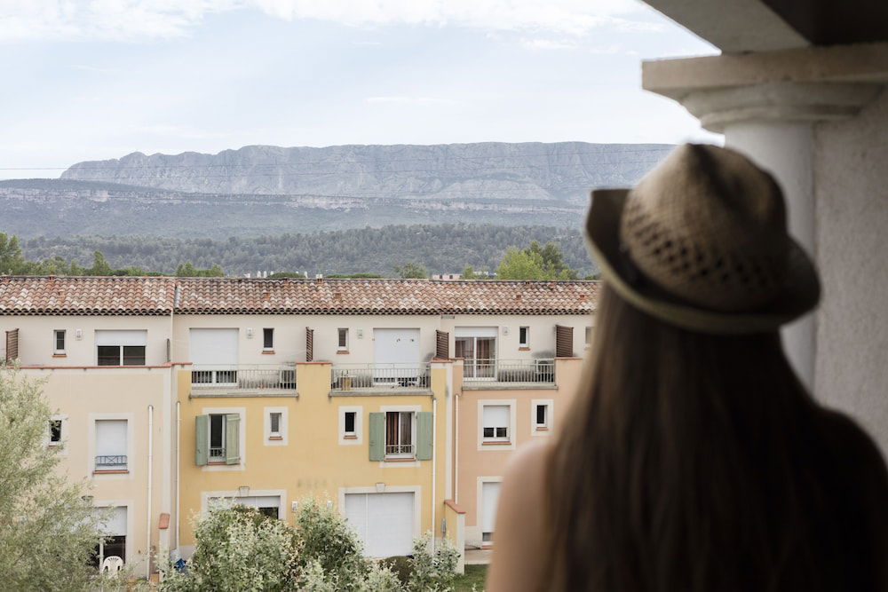 Appart'Hotel Garden & City Rousset photo 2