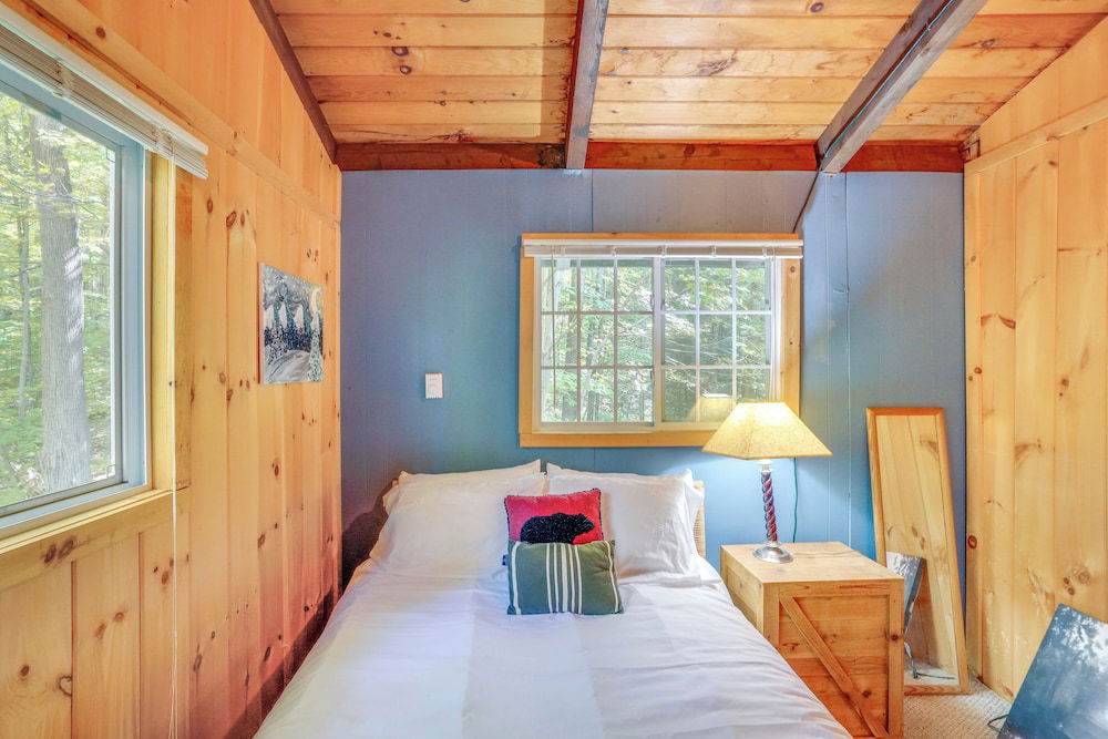 Treehouse Chalet Near Mt. Snow w/ On-site Trails! photo 3