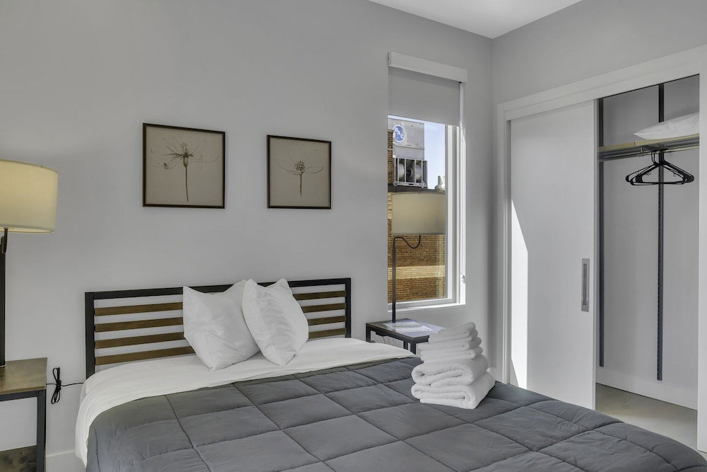 Logan Circle Furnished Apartment 2 Bedroom Apts photo 2
