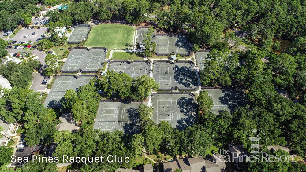 2410 Lighthouse Tennis at The Sea Pines Resort in Hilton Head Island, US