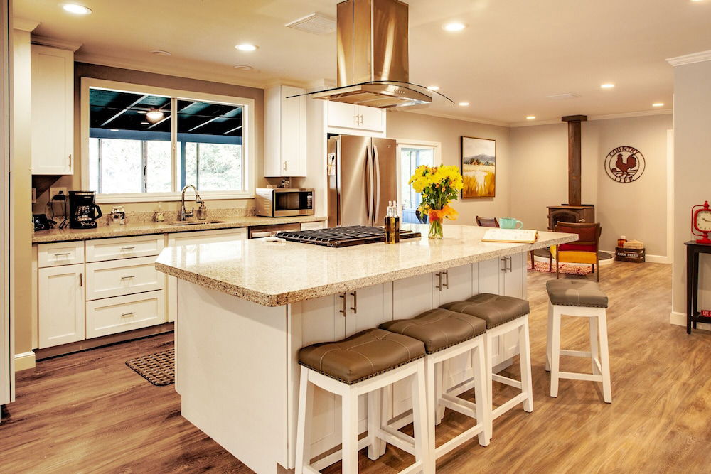 Cozy Country In Sebastopol 2 Bedroom Home by RedAwning photo 2