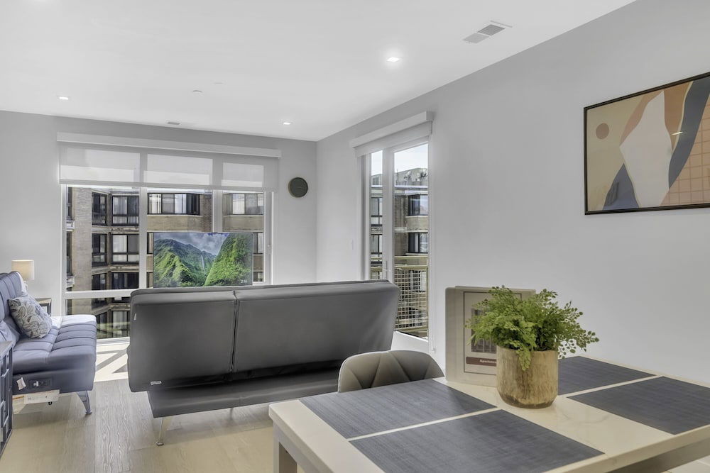 Logan Circle Furnished Apartment 2 Bedroom Apts photo 5