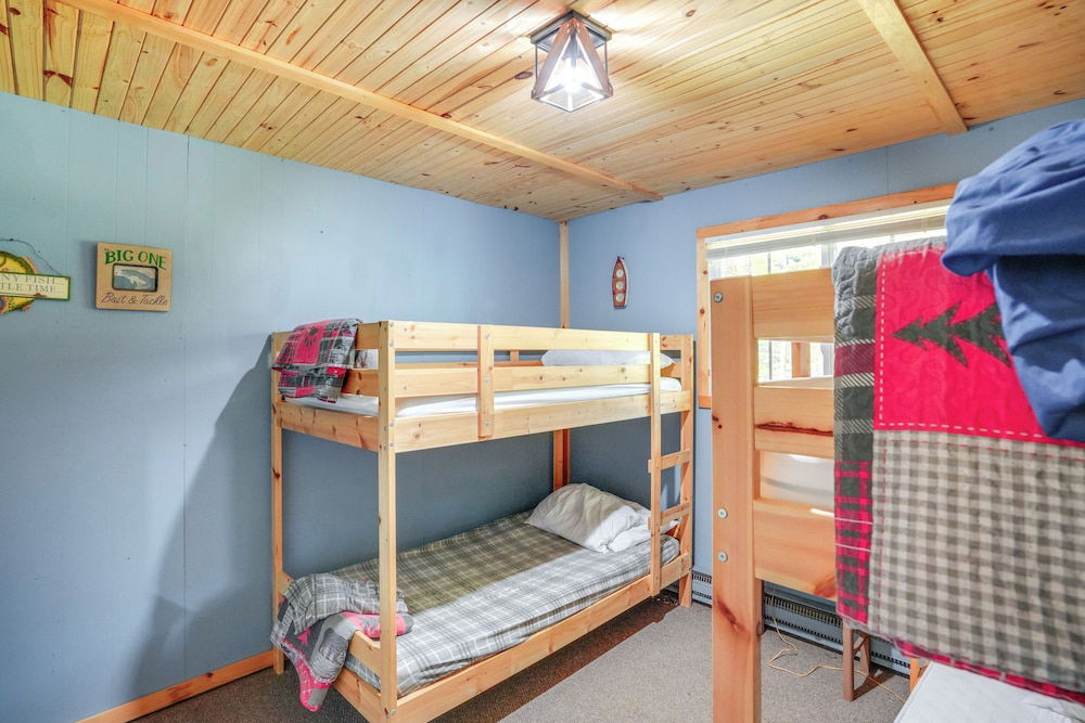 Treehouse Chalet Near Mt. Snow w/ On-site Trails! photo 5